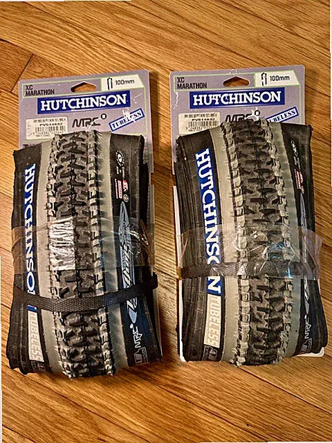 (2) NEW HUTCHINSON PYTHON TUBELESS 26" TIRES (PAIR) GRAY NOS RARE VINTAGE BIKE!