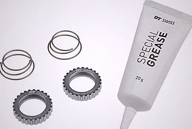 DT Swiss 54t Star Ratchet Kit: 2 Star Ratchets 2 Springs and Grease