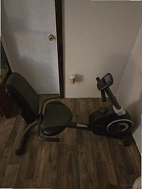 PICKUP ONLY Weslo Recumbent/Semi-Recumbent Exercise Bike, LCD Display