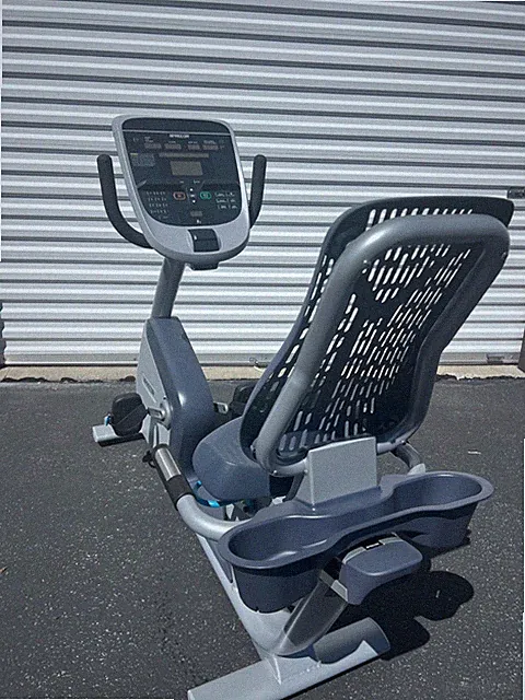 PRECOR RBK 835 RECUMBENT BIKE W/P30 CONSOLE