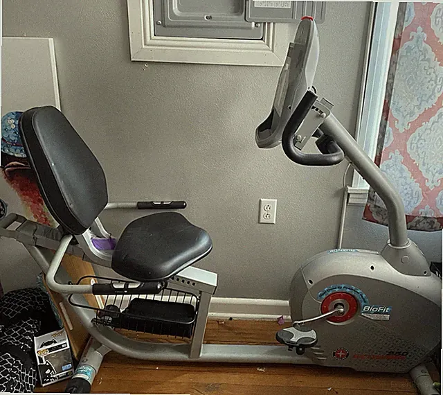 Schwinn 230 Recumbent Exercise Bike Adjustable Seat Magnetic Gray/Black
